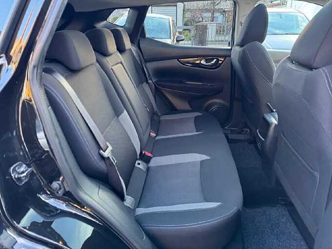 Nissan Qashqai 1.3 159PS N-Connecta