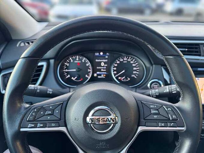 Nissan Qashqai 1.3 159PS N-Connecta