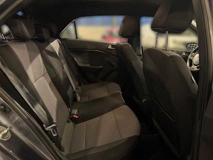 Hyundai i20 1.2 84PS YES! *SHZ*LHZ*8-Fach*