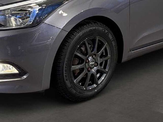 Hyundai i20 1.2 84PS YES! *SHZ*LHZ*8-Fach*