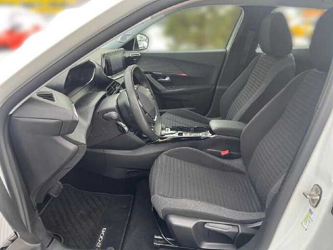 Peugeot 2008 Elektro 50kWh 136PS Active Pack