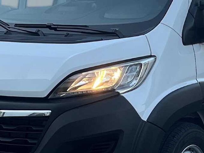 Opel Movano L4H2 2.2 Diesel 140PS *R-Kam*Navi*8-fach*