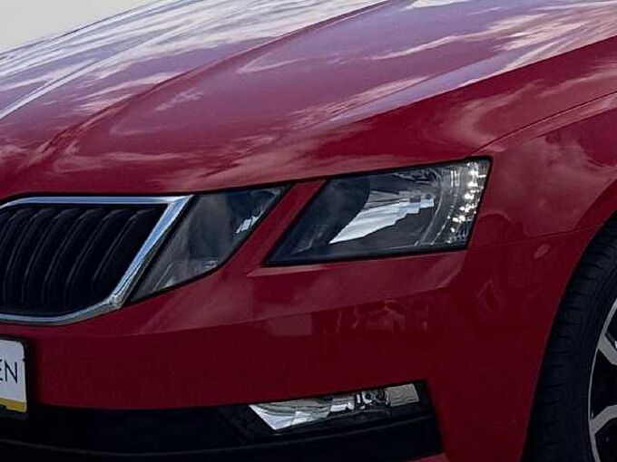 SKODA Octavia 1.8 TSI 179PS *AHK*NAVI*SHZ*8-FACH*