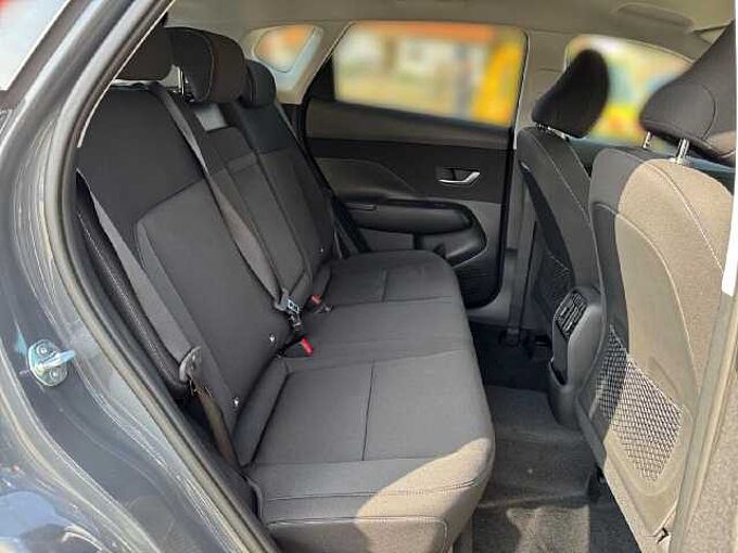 Hyundai Kona 1.6 T-GDI 150PS Trend *SHZ*LHZ*NAVI*