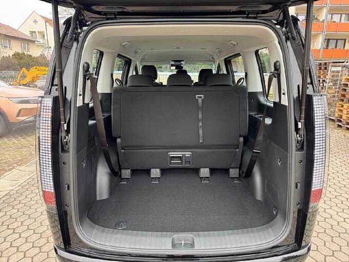 Hyundai Staria 1.6 T-GDI 225 PS Hybrid 9-Sitzer Trend