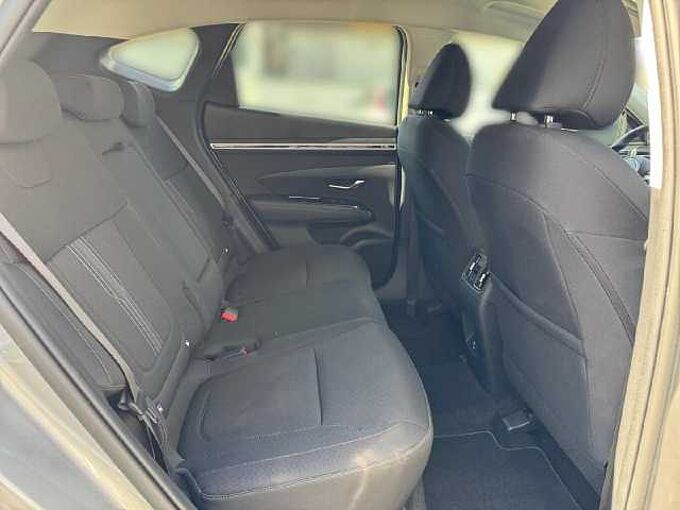 Hyundai Tucson 1.6 T-GDI Advantage 150PS Navi*SHZ*8-fach