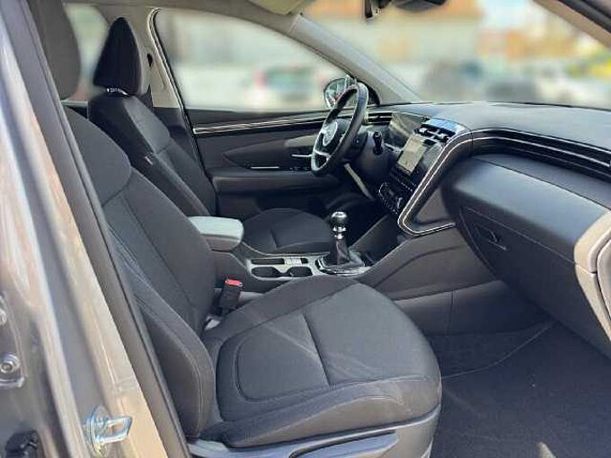 Hyundai Tucson 1.6 T-GDI Advantage 150PS Navi*SHZ*8-fach