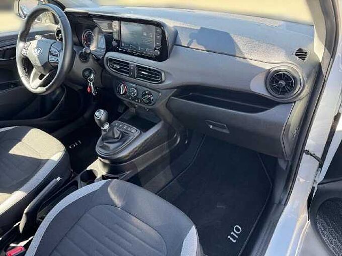 Hyundai i10 1.0 67PS Trend