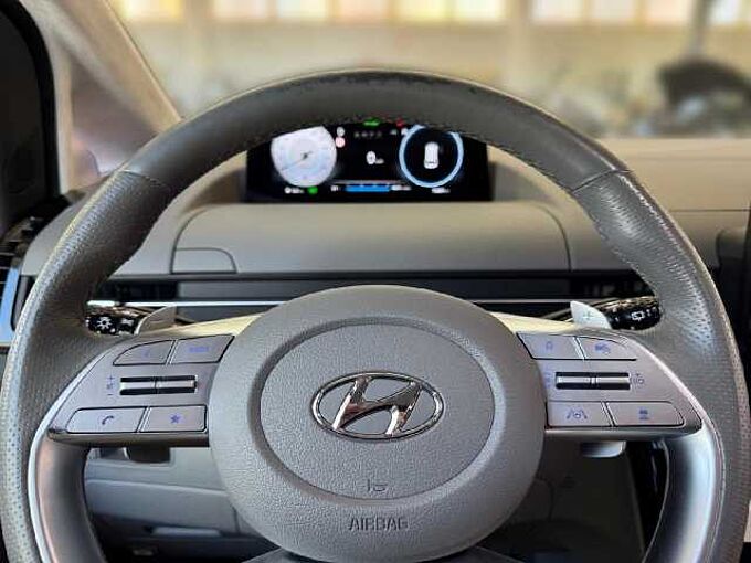 Hyundai Staria 2.2 CRDI 177PS 4WD SIGNATURE *AHK*