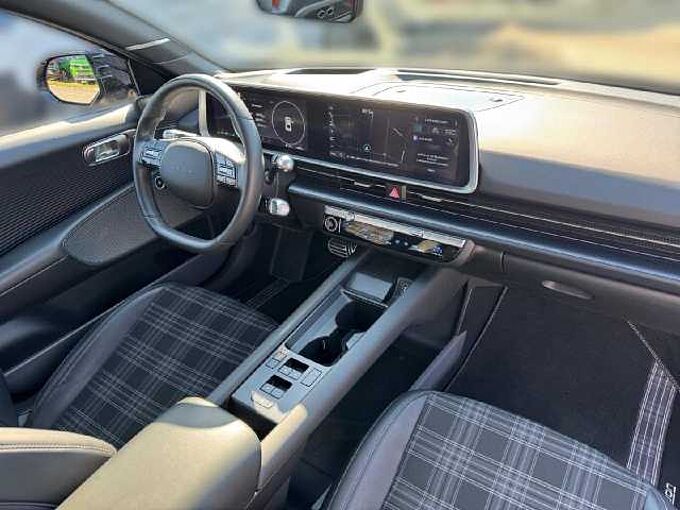 Hyundai IONIQ 6 77,4kWh 325PS First Edition *TOPZUSTAND*
