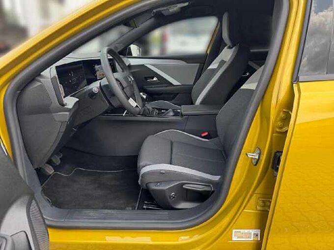 Opel Astra 1.2 Turbo 131PS Edition *NAVI*AHK*SHZ*LHZ*