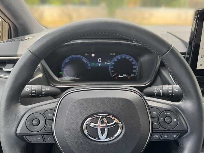 Toyota Corolla 1.8 140PS Hybrid Team D *TOPZUSTAND*