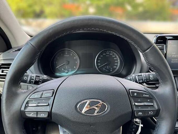 Hyundai i30 1.0 T-GDI 120PS Trend *8-FACH-BEREIFT*