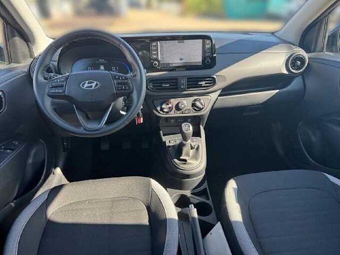 Hyundai i10 1.0 63PS Trend *NAVI*SHZ*LHZ*R-KAMERA*