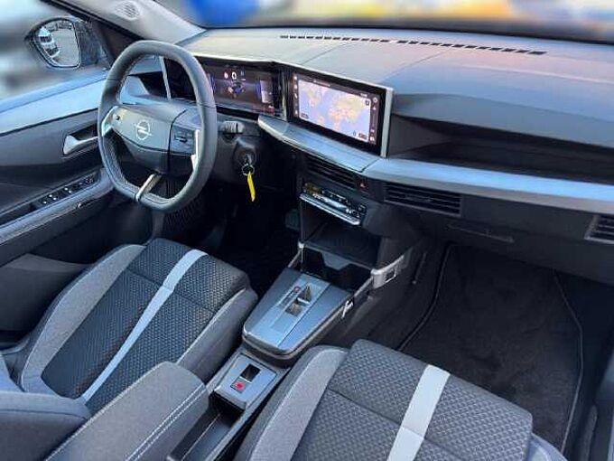 Opel Frontera 1.2 Turbo Hybrid 145PS Ultimate