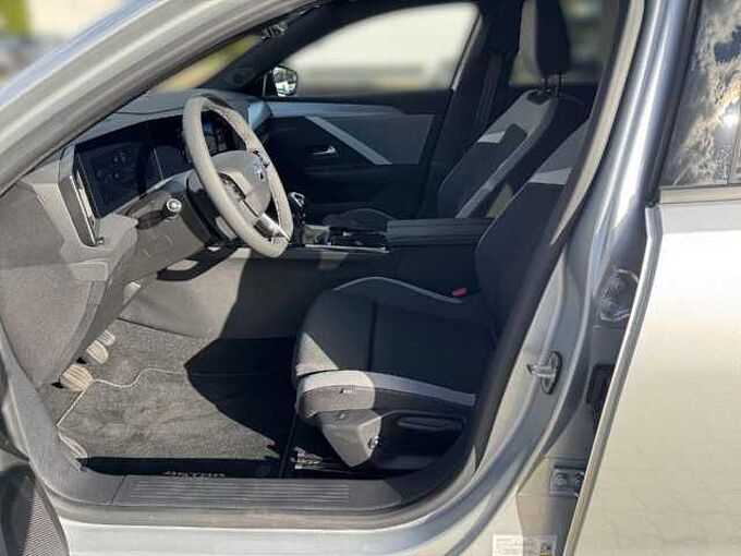 Opel Astra 1.2 Turbo 131PS Edition *NAVI*SHZ*8-FACH*