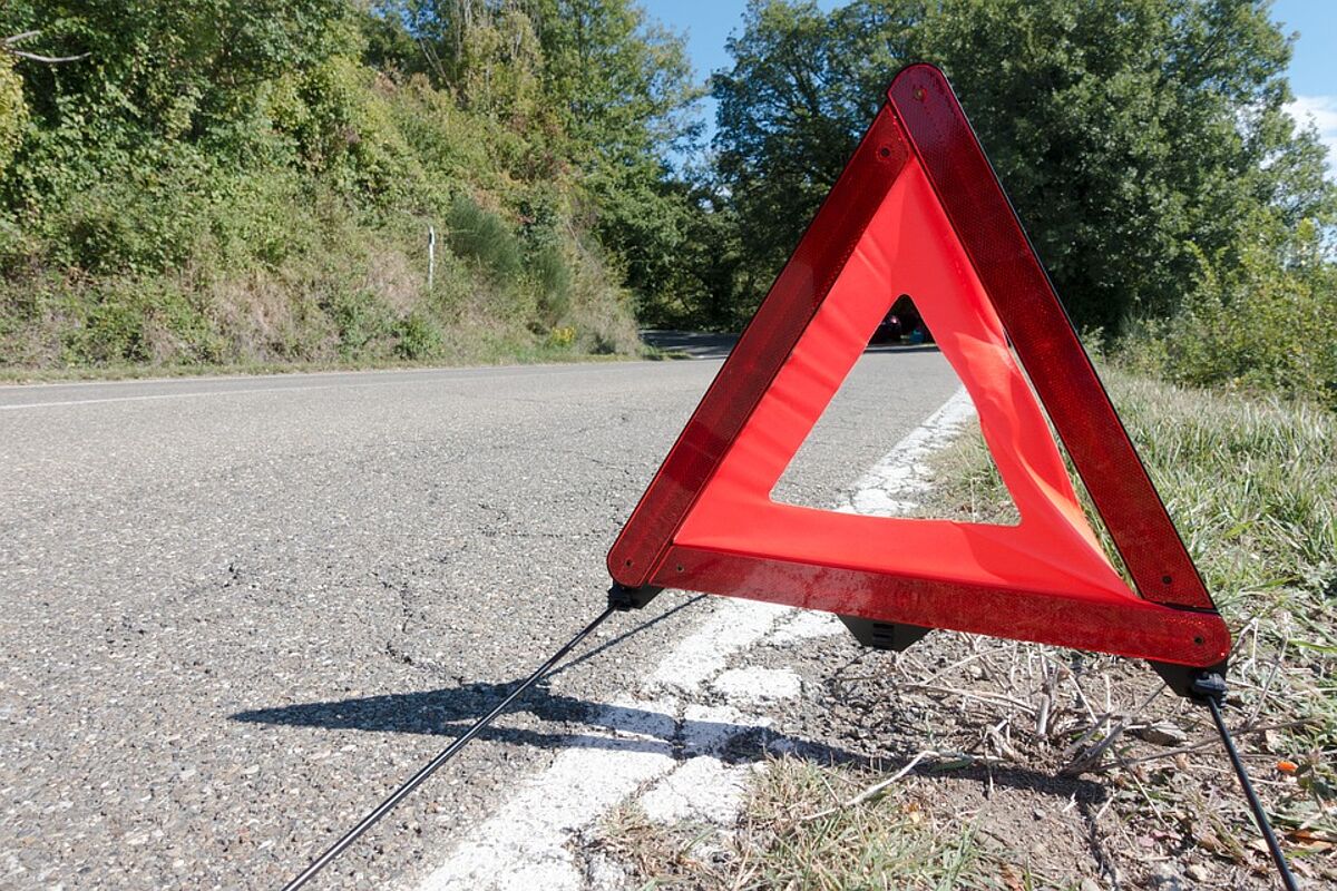 24 Stunden Pannen- und Unfallhilfe unter der 0172 / 6164562